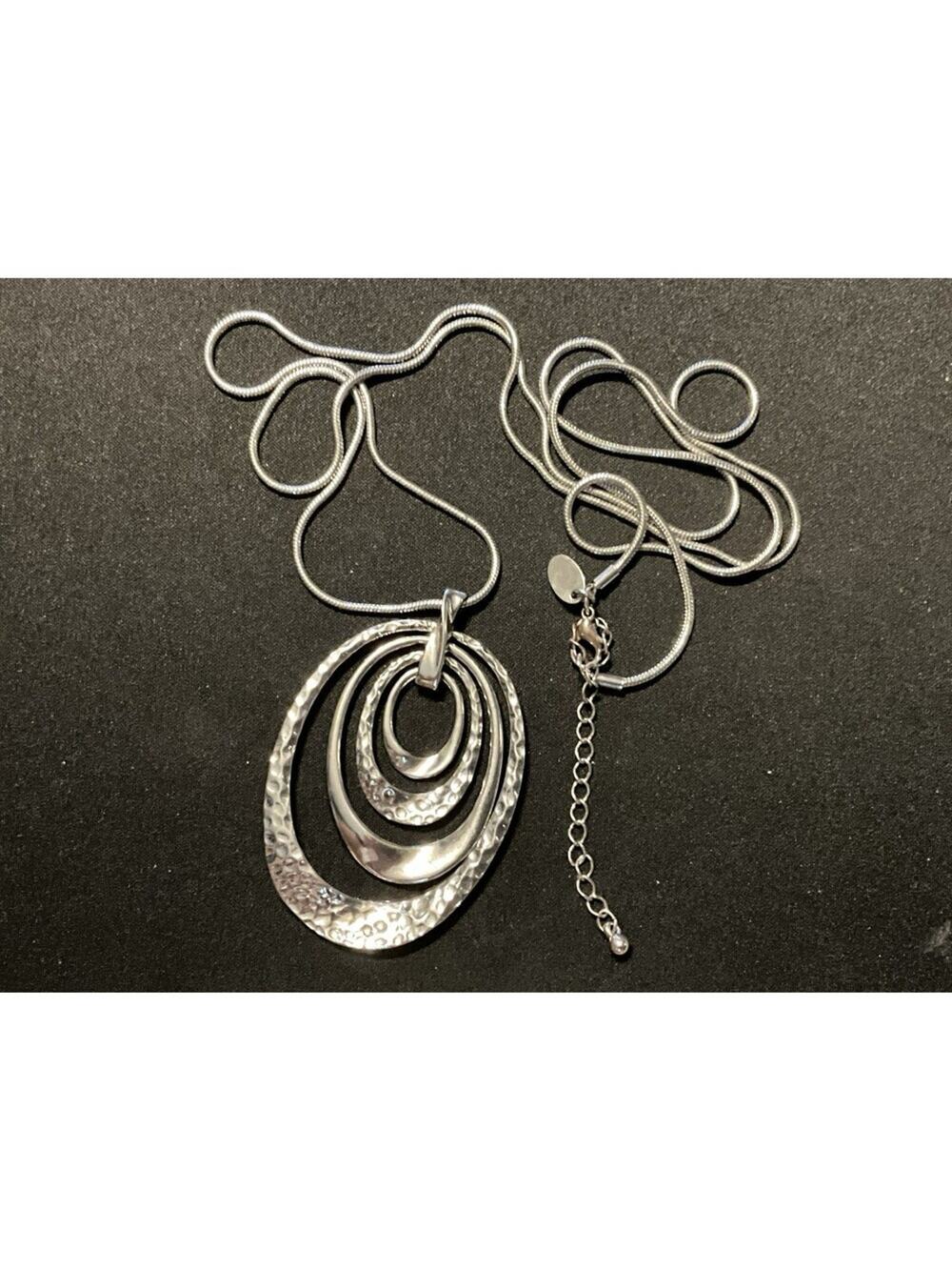 Nesting Silver Tone Oval Ring Pendant Necklace 36in